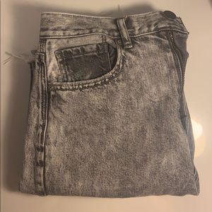 american eagle acid washed mom jeans